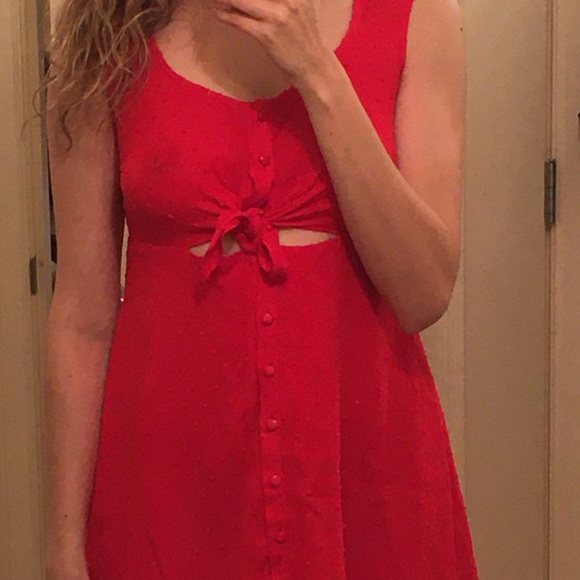 Red dress - Picture 2 of 4